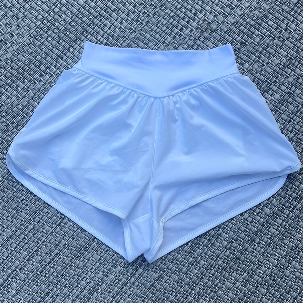 brand new white aerie shorts